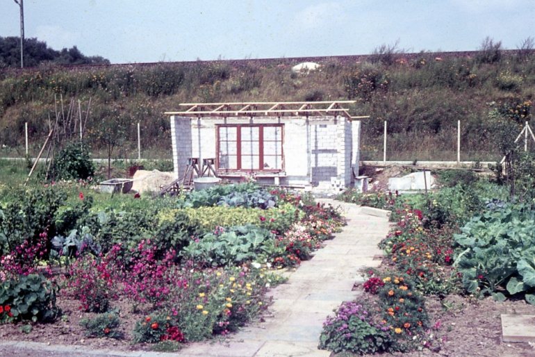 Gartenlaube im Bau