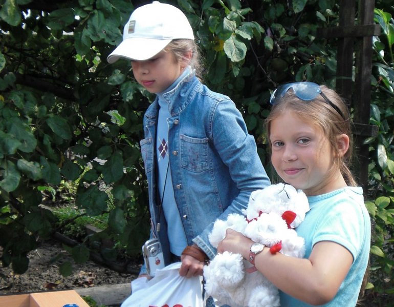 Die Tschernobyl-Kinder zu Besuch im Kleingarten